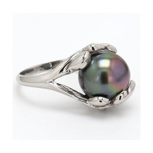 Pearl Ring crafted in Platinum