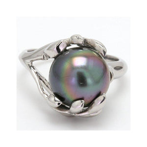 Pearl Ring crafted in Platinum