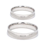 Load image into Gallery viewer, Japanese Plain Platinum Couple Rings with a Matte Finish Wave JL PT 610
